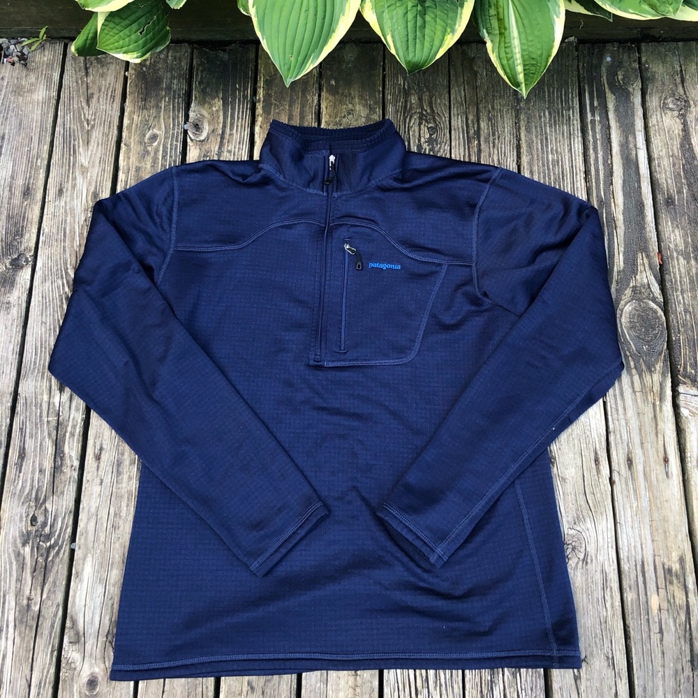 Patagonia sweatshirt navy blue